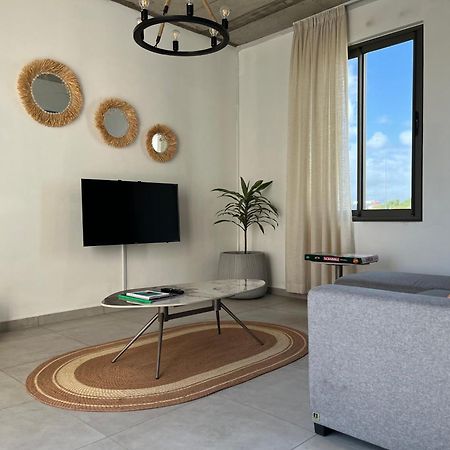 Cosy 2 Bedrooms Apts In Pereybere -Seasons Break Apartment Pereybere Beach Esterno foto