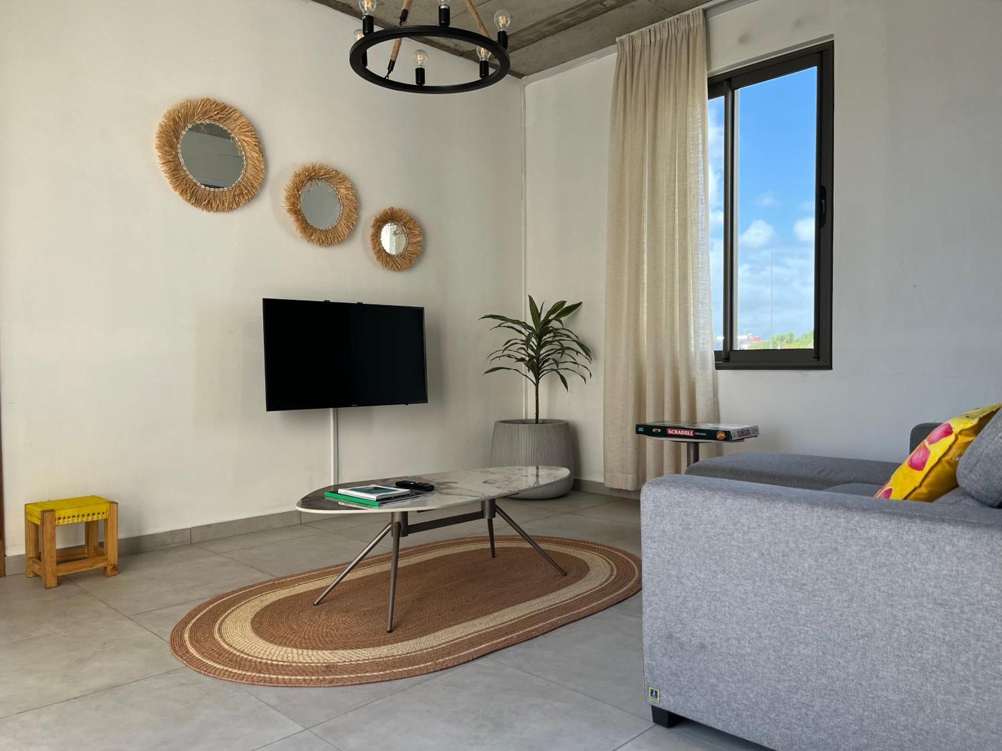 Cosy 2 Bedrooms Apts In Pereybere -Seasons Break Apartment Pereybere Beach Esterno foto